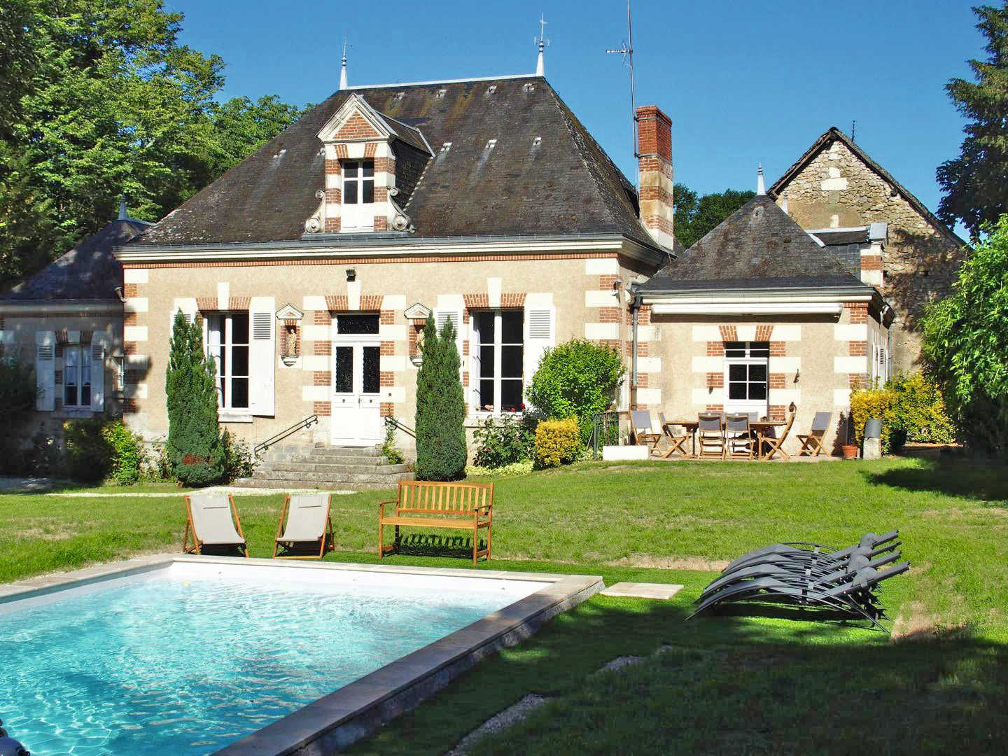 VC6057, a gite with a pool in the Loire Valley