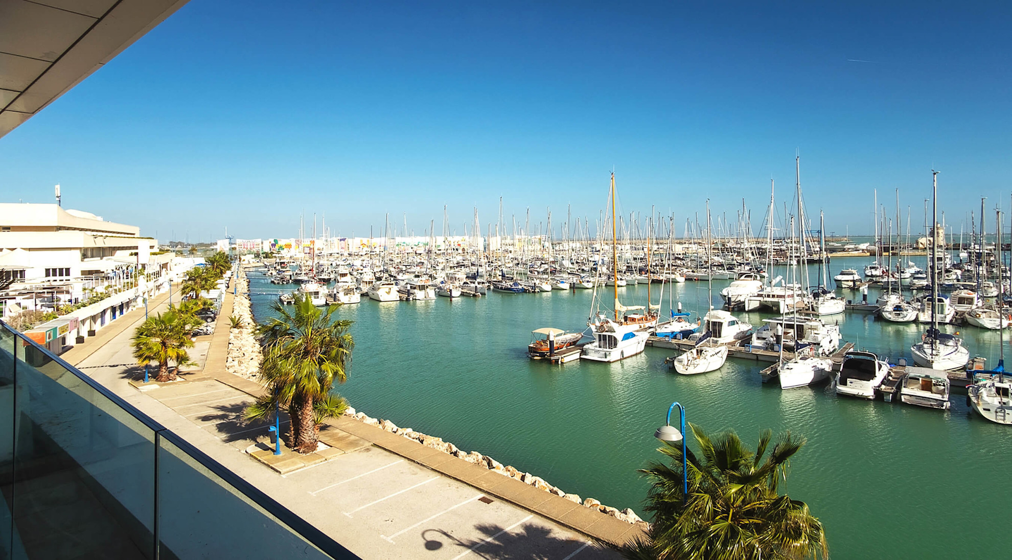 Las Suites de Puerto Sherry overlook the picturesque marina in Puerto Sherry, a small suburb of Puerto de Santa María